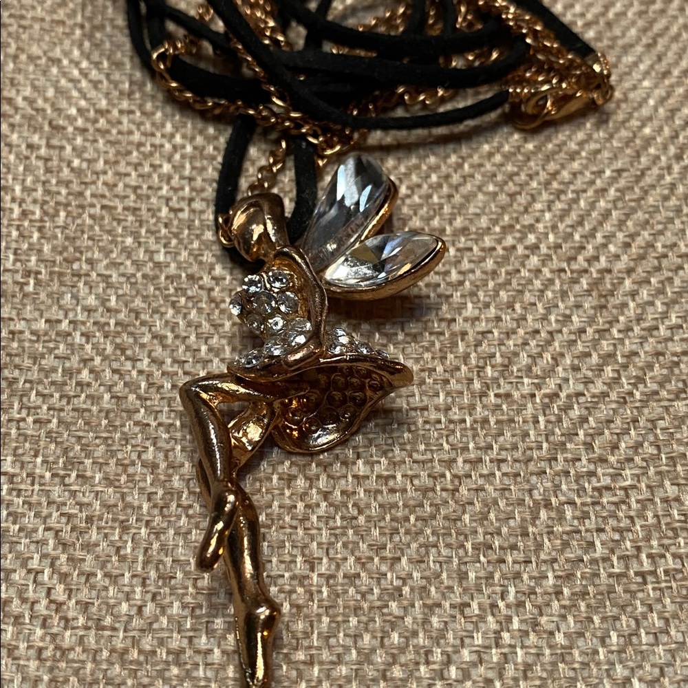 🍇Gold Fairy Pendant Necklace With Crystal Wings - Picture 9 of 9